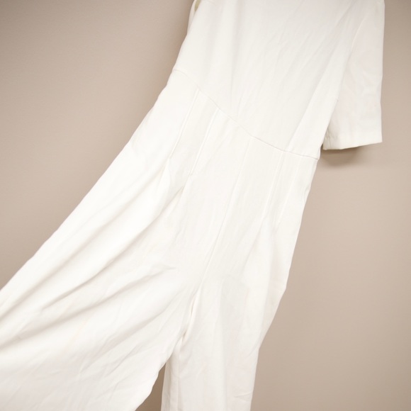 White jumper - Picture 2 of 6